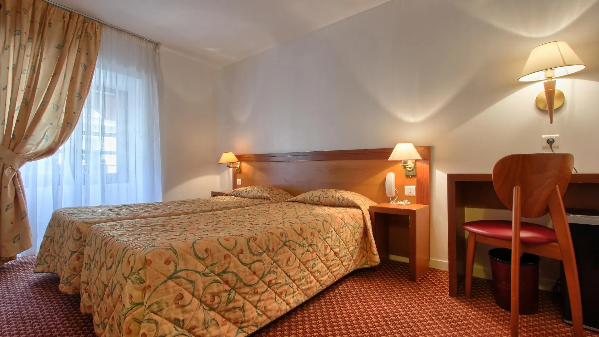 La Dependance 3* Paris